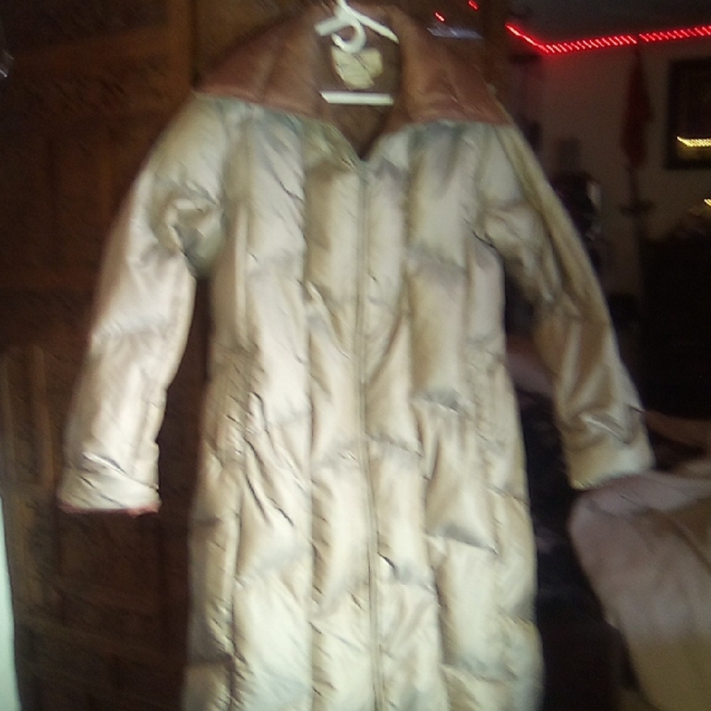 Elegant Women's Long Puffer Coat